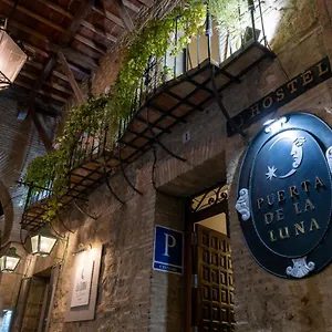 2* Konukevi Puerta De La Luna